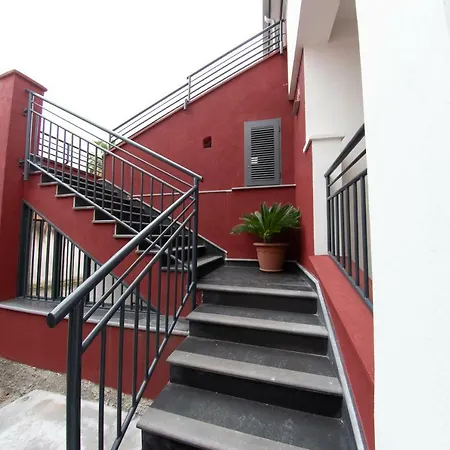Domus Parthenope Apartment *