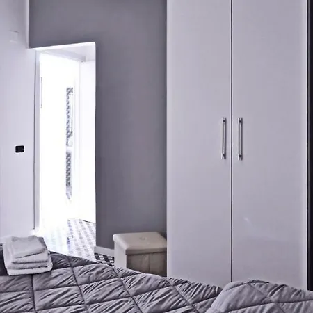 Domus Parthenope Apartmán *